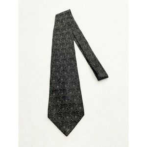 Van Heusen Men's Tie Necktie Black Silver Swirls Leaves 100% Silk Made in‎ USA